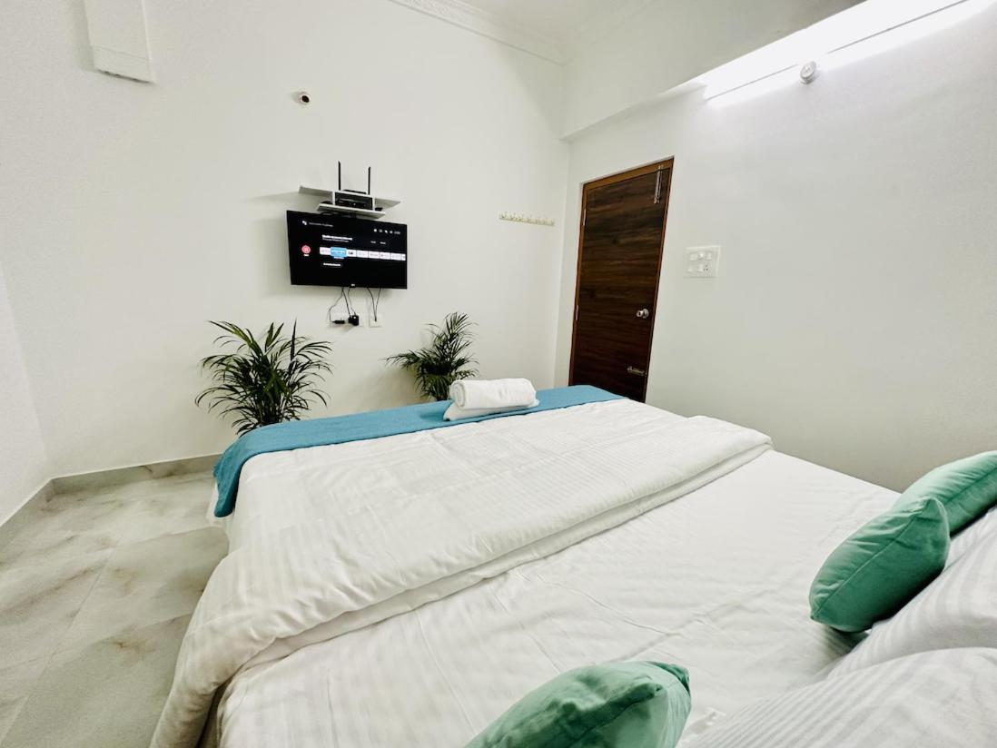 Tirupati Homestay - Shilparamam - Luxury Ac Apartments By Stayflexi - Fast Wifi, Kitchen, Android Tv - Walk To Ps4 Pure Veg Restaurant - Easy Access To Airport, Railway Station And To All Temples Exterior foto